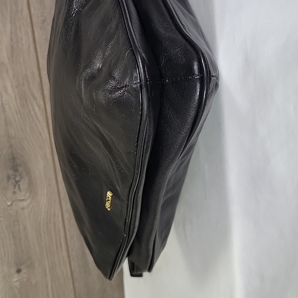 Fossil Flap Front Black Leather Crossbody Shoulder Bag - Picture 9 of 16